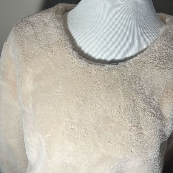 Philosophy Republic Clothing Woman’s L Soft Beige Faux Fur Sweater NWOT. WT223 - Picture 2 of 6